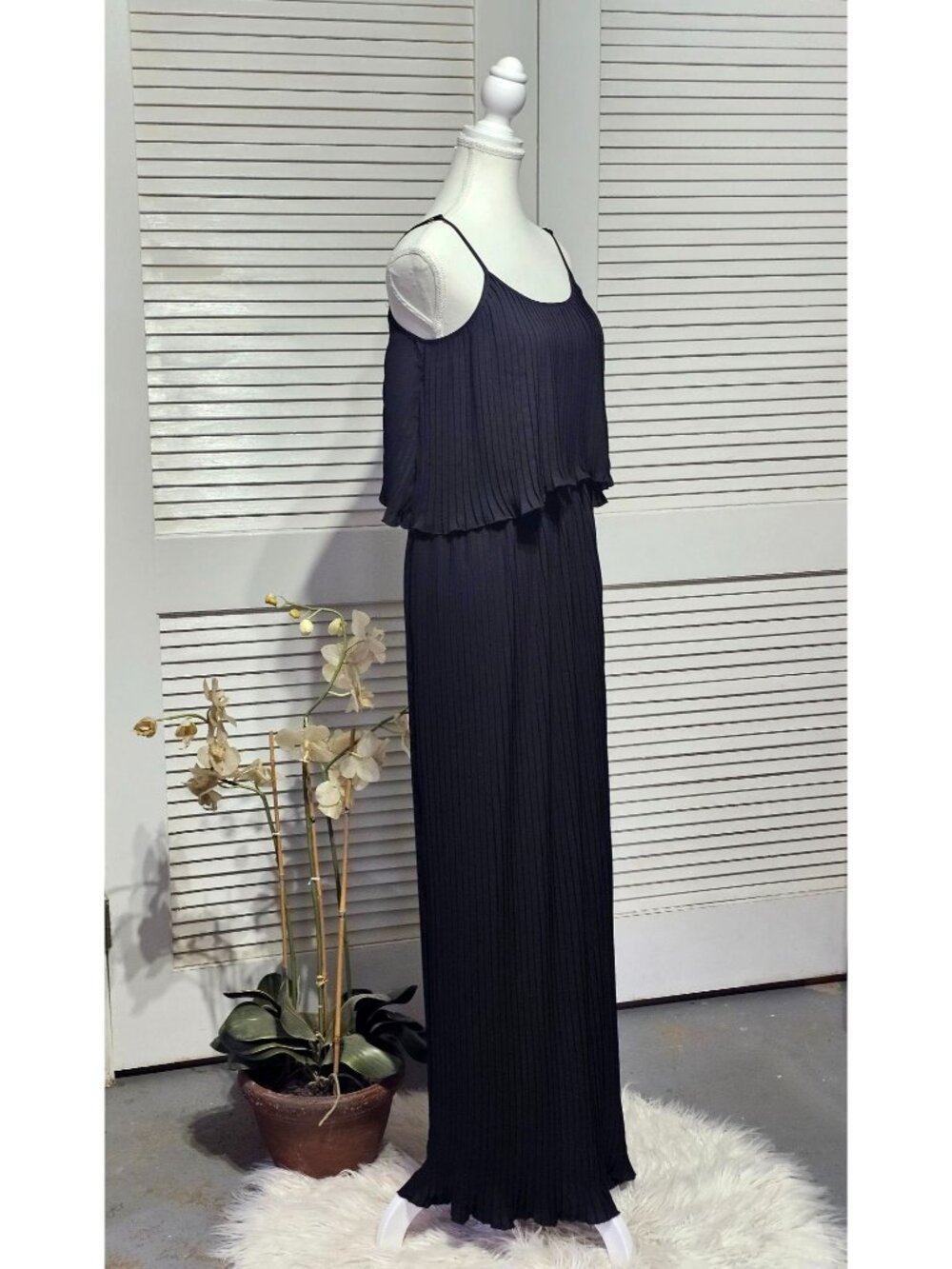 Lovers + Friends Women's Black Pleated Spaghetti Straps Maxi Dress Size M 3667